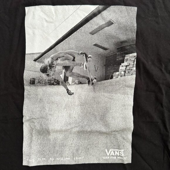 Vans Tee Shirt  Size XL - Black Rainbows featuring Tony Alva Vintage Photo - Picture 3 of 4